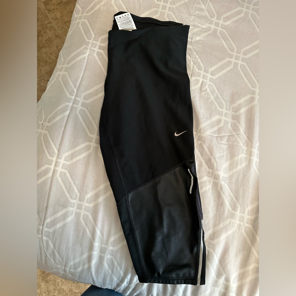 Nike dri fit capri leggings